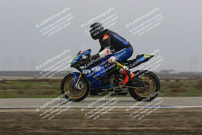 media/Nov-30-2025-TrackDaz (Sun) [[d8b22663df]]/A Group/Session 4 (Wheelie Bump)/